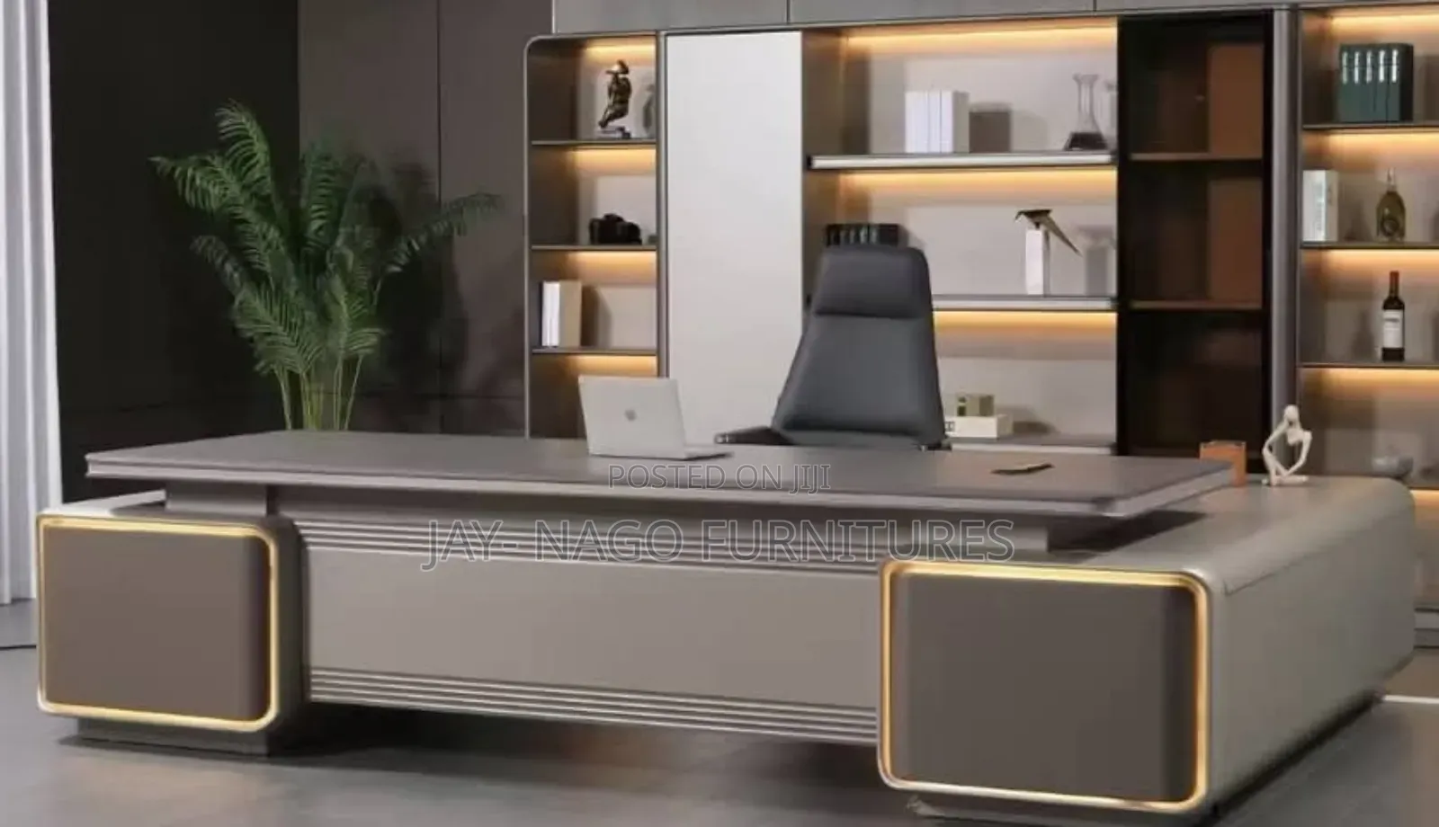 Executive Newly Designed Office Table and Chair
