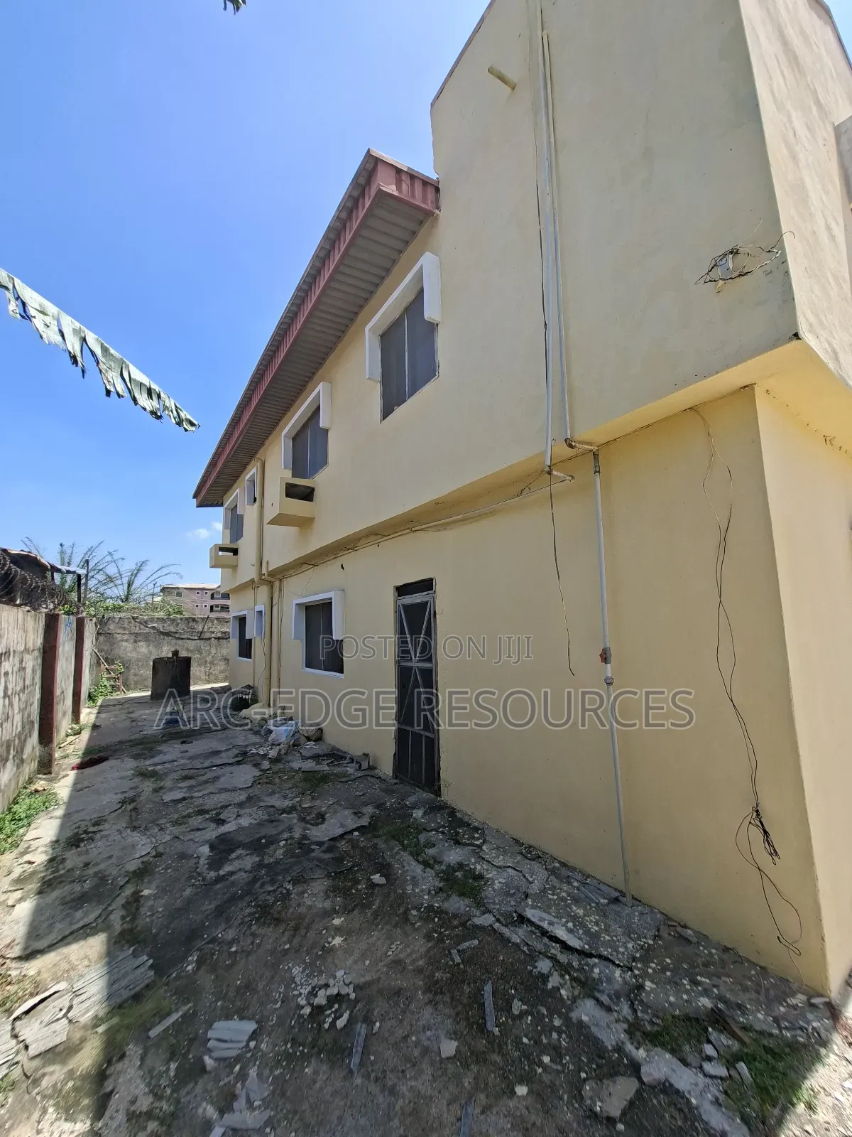 3bdrm Block of Flats in Ago Palace for sale