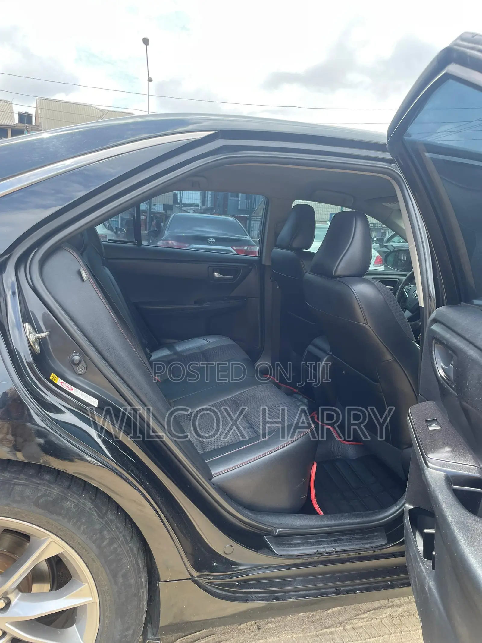 Toyota Camry SE 4dr Sedan (2.5L 4cyl 6A) 2015 Black