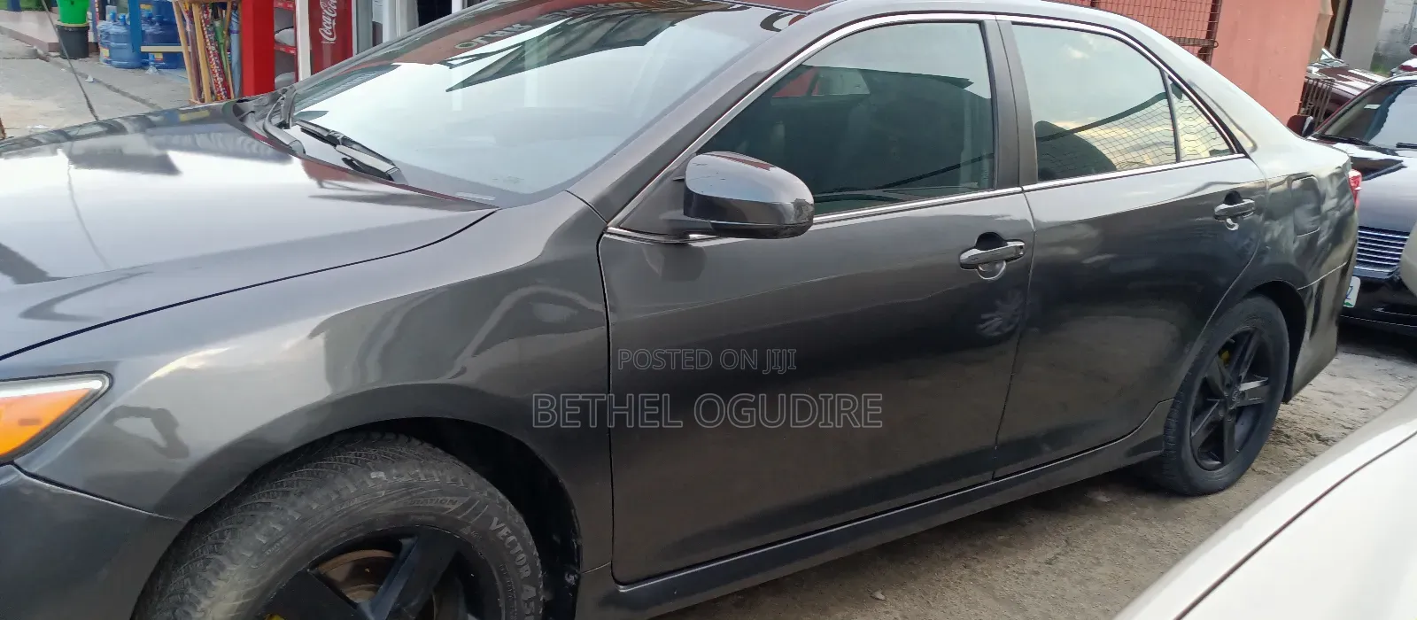 Toyota Camry LE 4dr Sedan (2.5L 4cyl 6A) 2012 Gray
