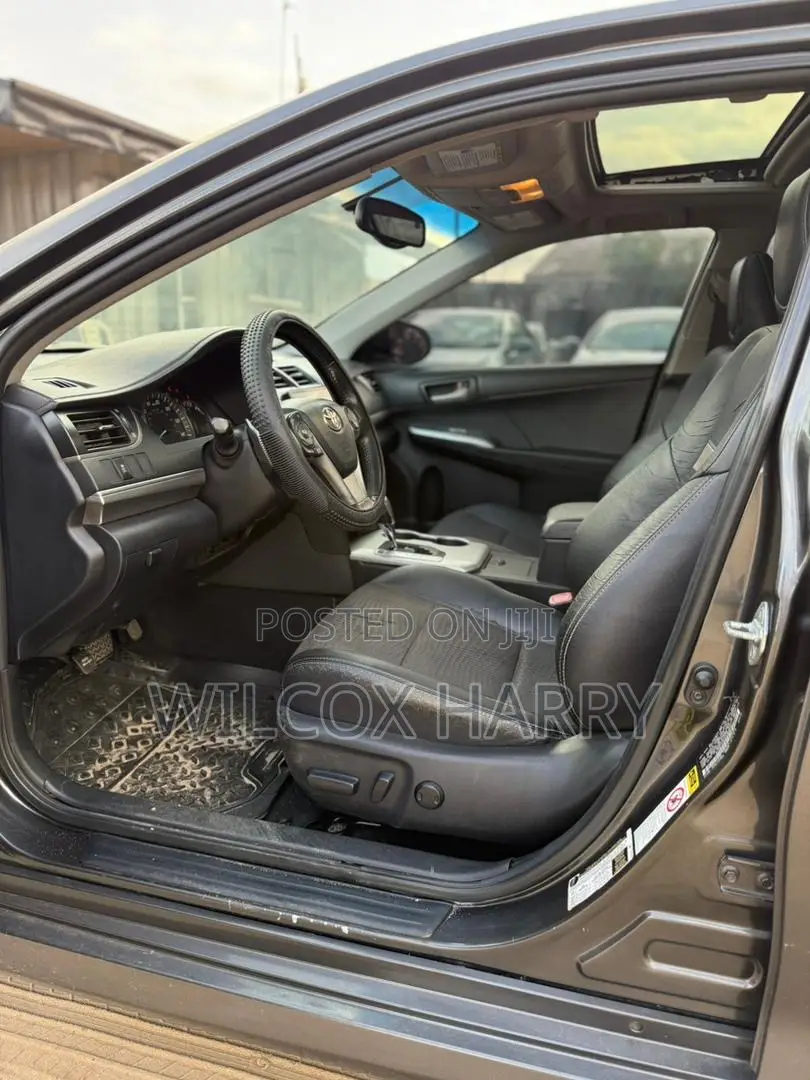 Toyota Camry SE V6 4dr Sedan (3.5L 6cyl 6A) 2012 Green