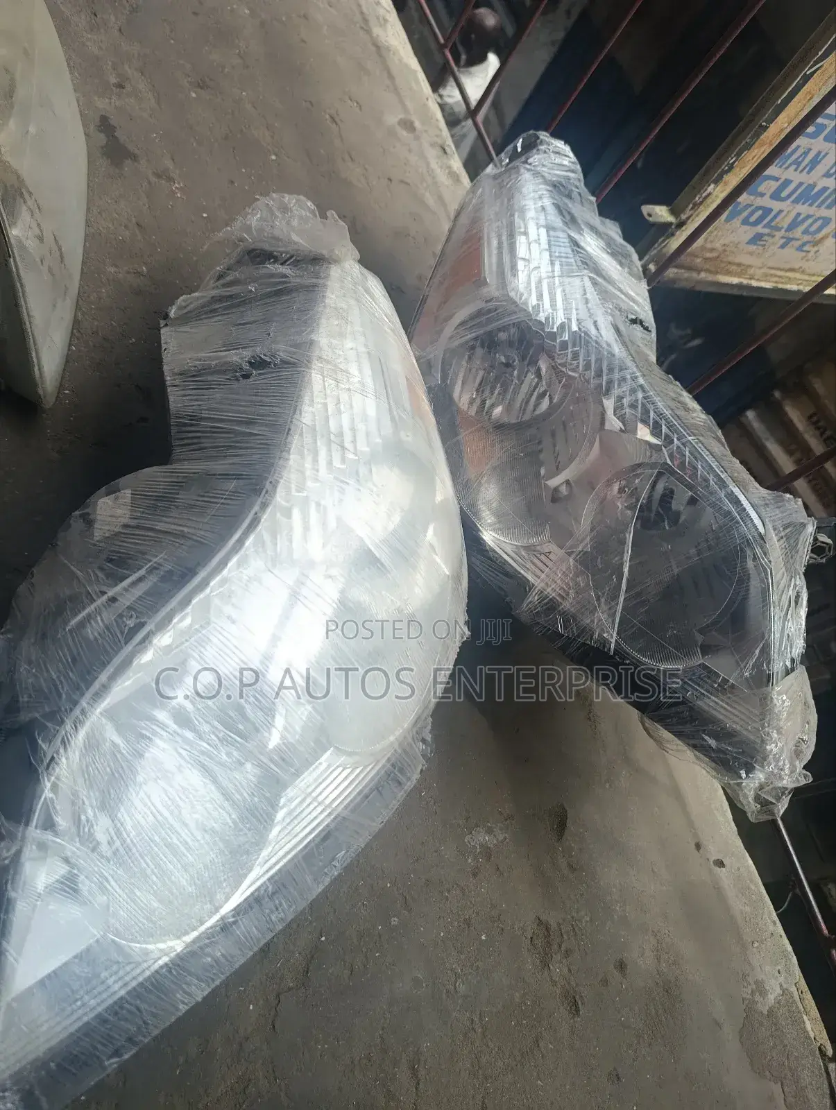 Headlight/Headlamp For Chevrolet Traverse 2008 To 2012
