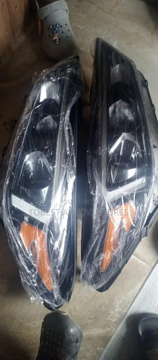 Hyundai Tucson 2016 Headlamp Set