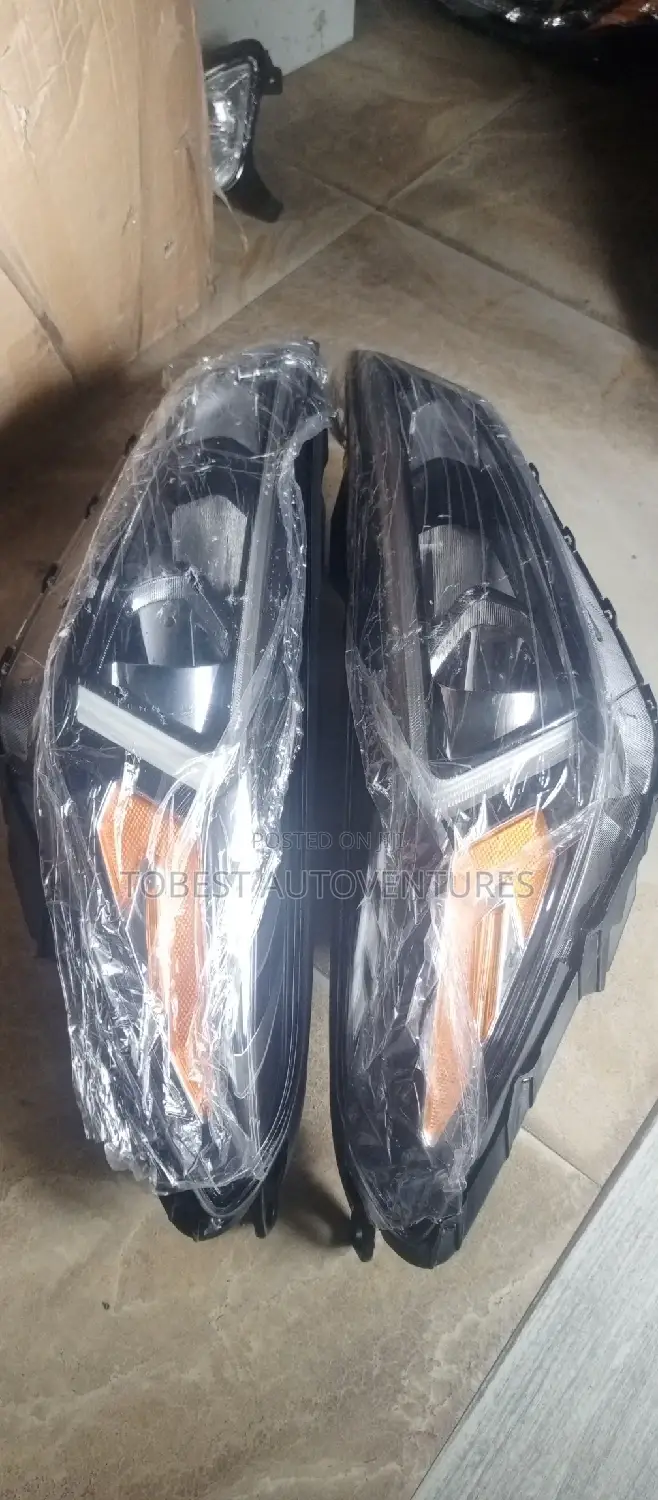 Hyundai Tucson 2016 Headlamp Set