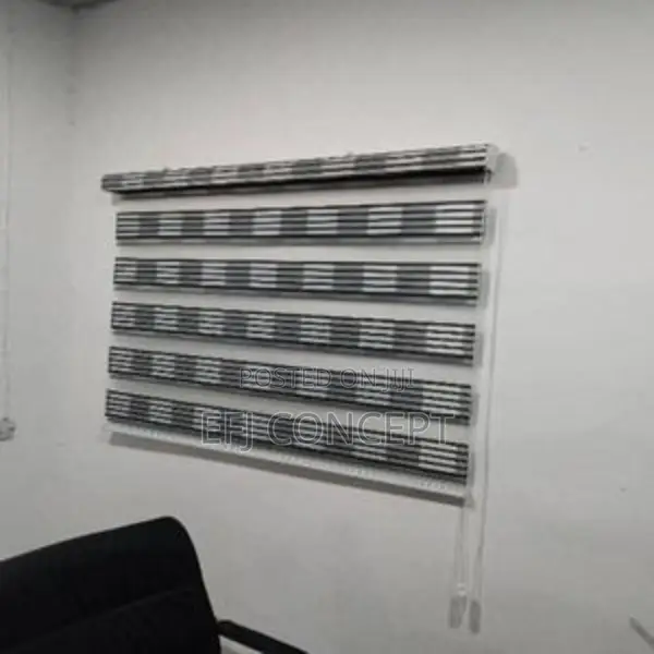 Black and Grey Window Blind
