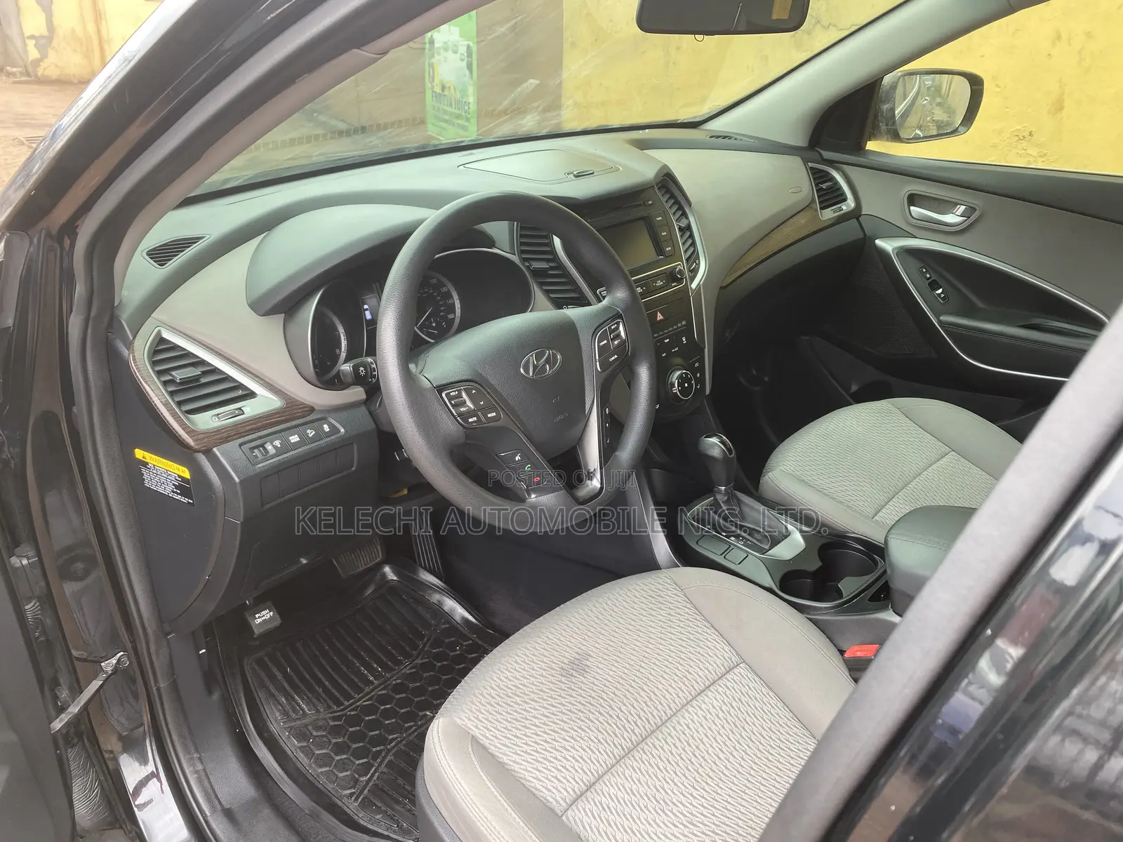 Hyundai Santa Fe SE AWD 2016 Black