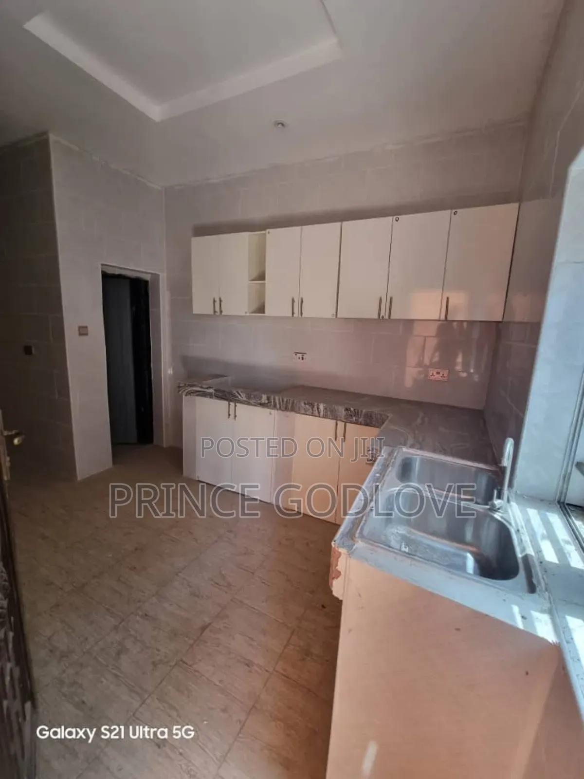 2bdrm Block of Flats in Rockville Estate, Dawaki for rent