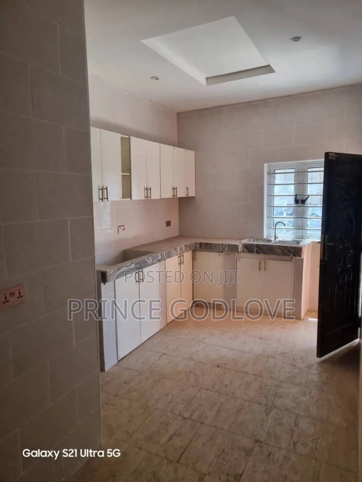 2bdrm Block of Flats in Rockville Estate, Dawaki for rent