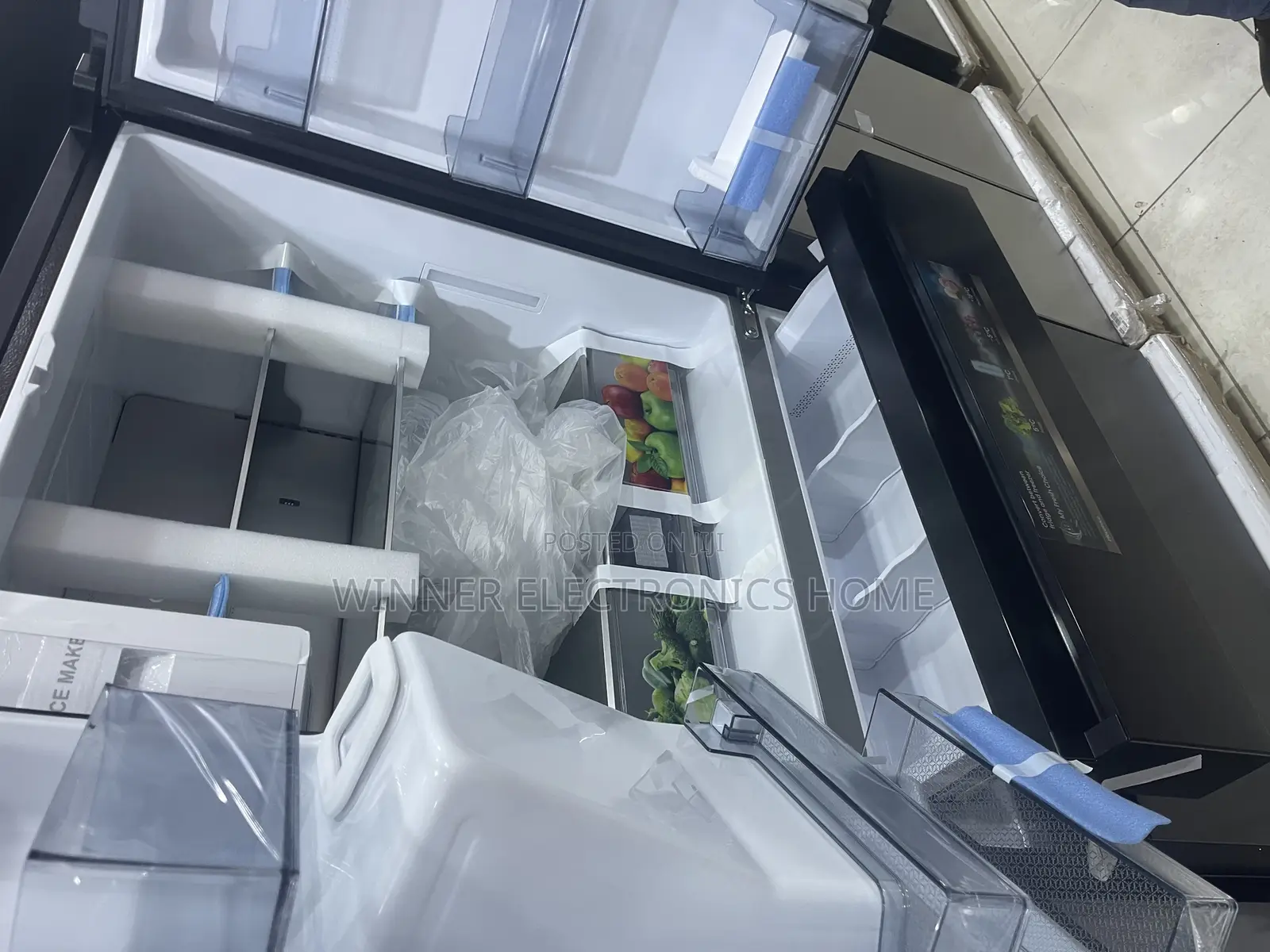 Hisense Side by Side With Drawer and Dispenser 560 Liters