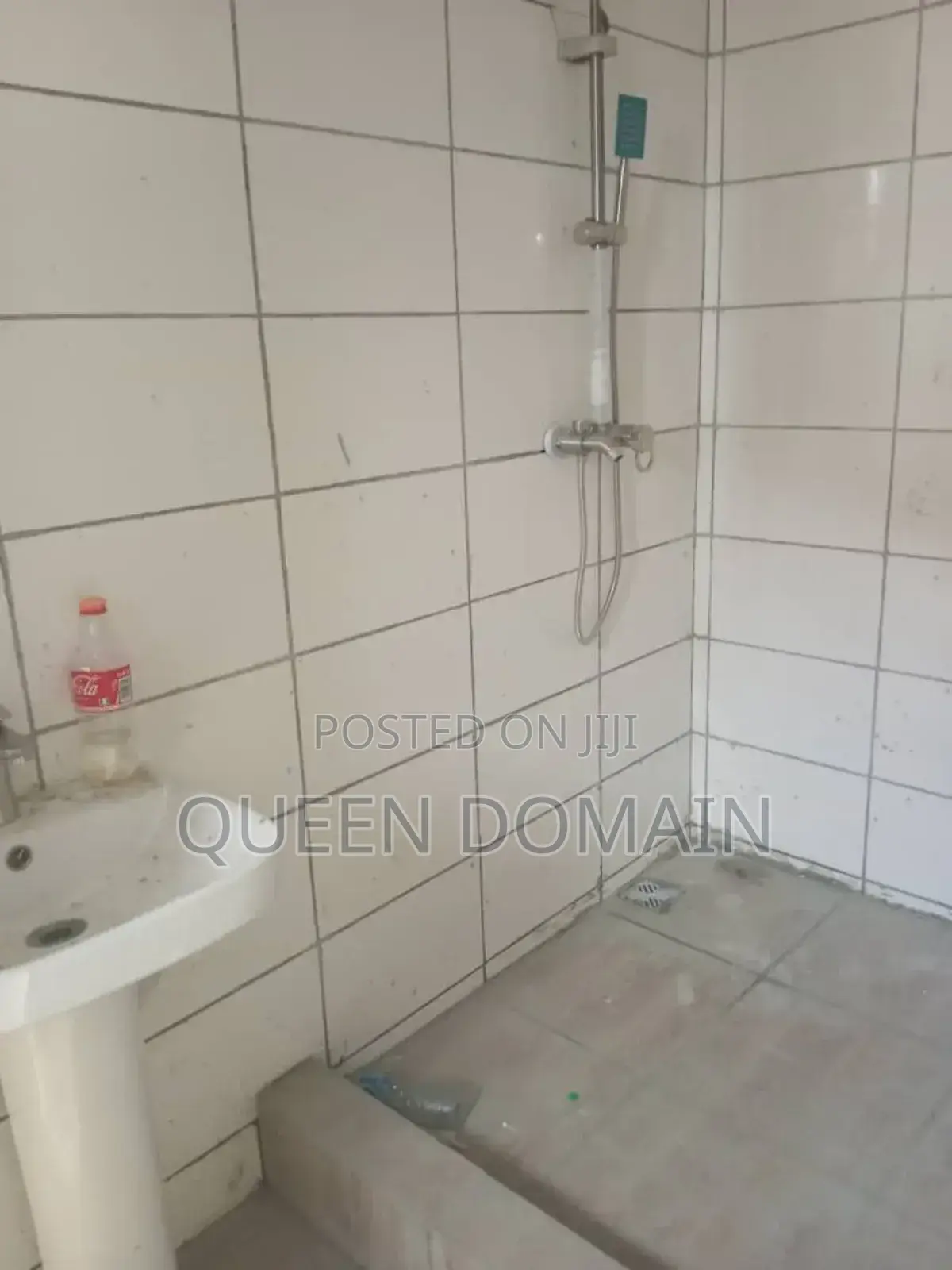 2bdrm Block of Flats in Miracle Avenue, Ajah for rent