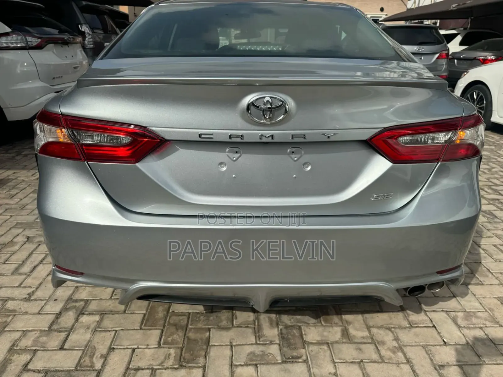 Toyota Camry SE FWD (2.5L 4cyl 8AM) 2018 Silver