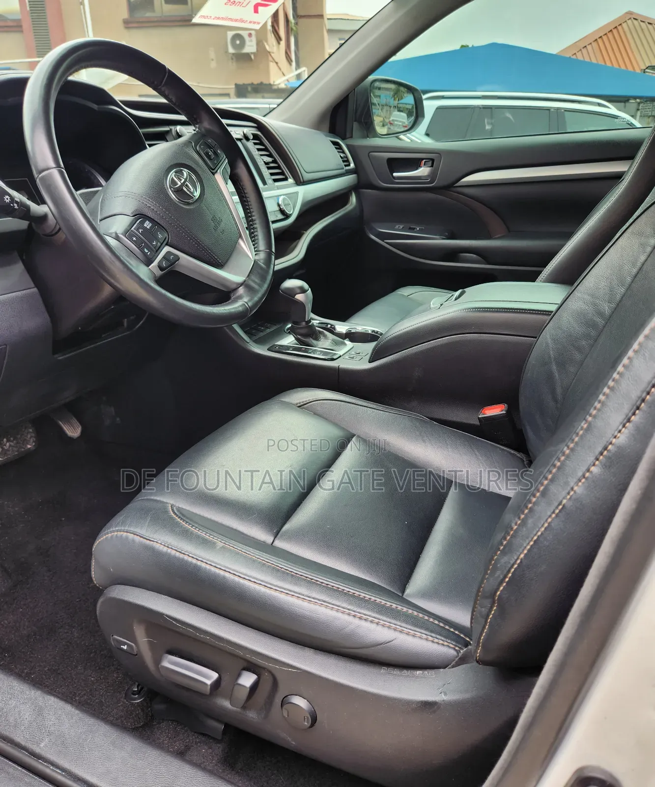 Toyota Highlander XLE 4x2 V6 (3.5L 6cyl 8A) 2017 White