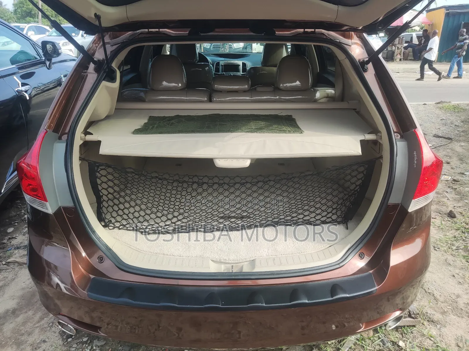Toyota Venza V6 AWD 2011 Beige