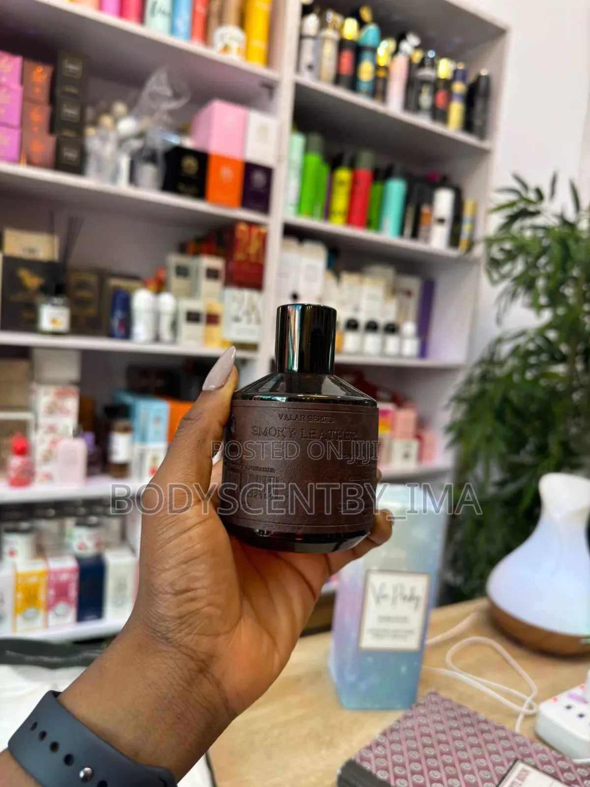 Smoky Leather / Walk on Dirt / a Chos in the Ocean Perfume