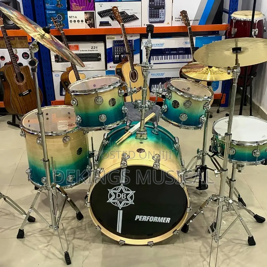 Drummer Boss Performer 5 Piece Professional Drum Set