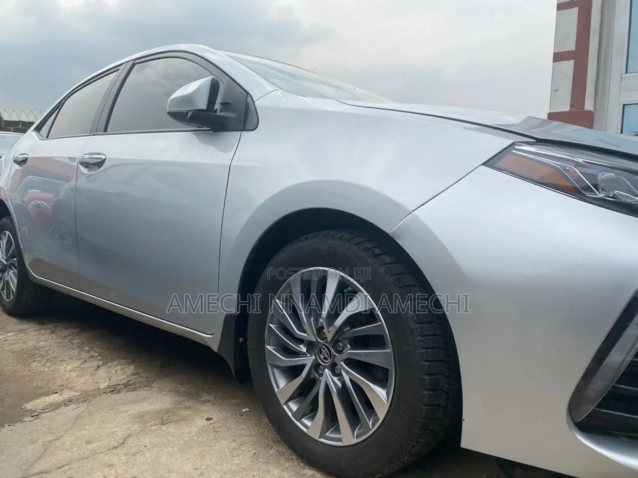 Toyota Corolla LE 2020 Silver