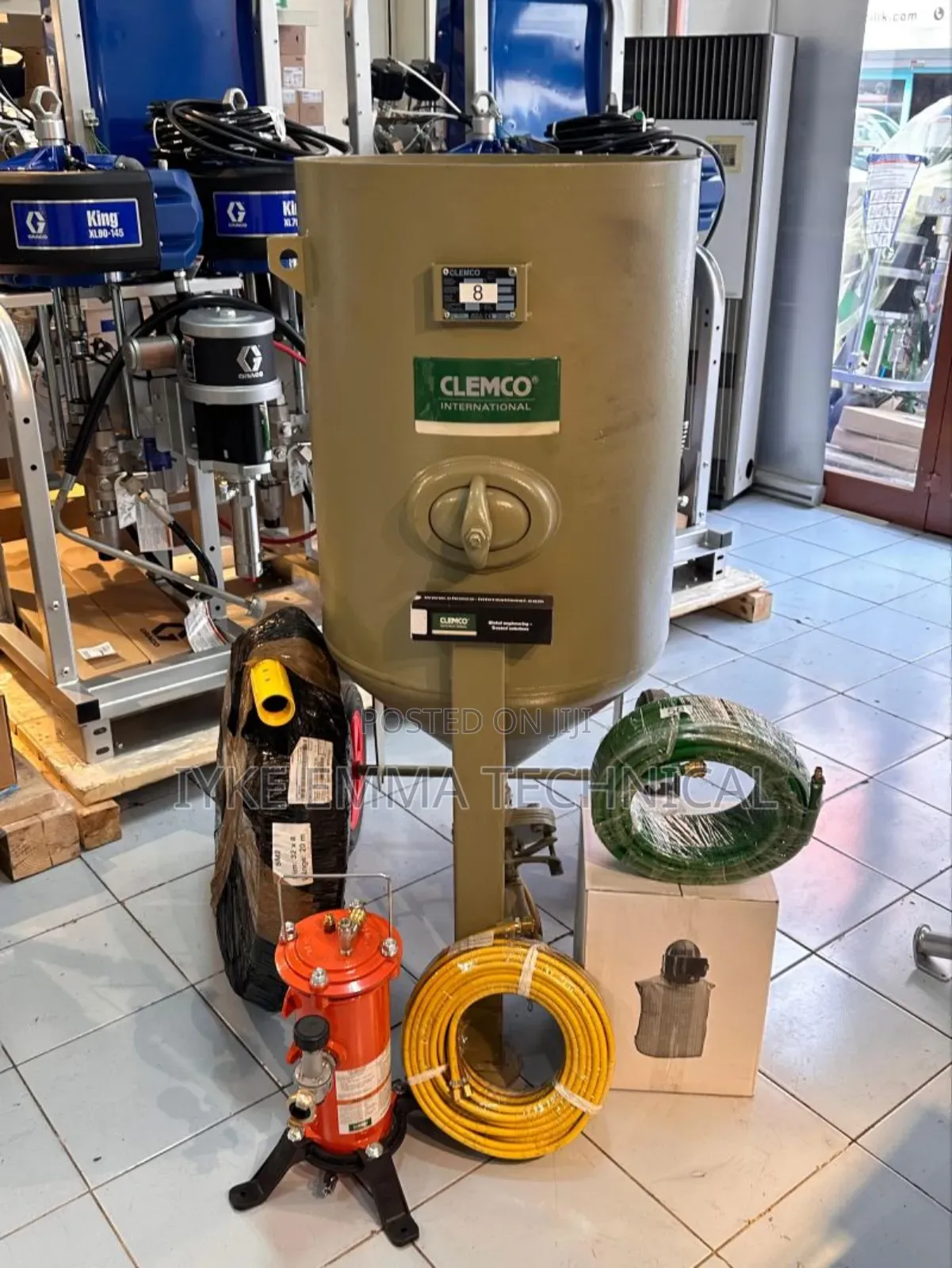 Clemco Sandblasting Pot 200ltrs