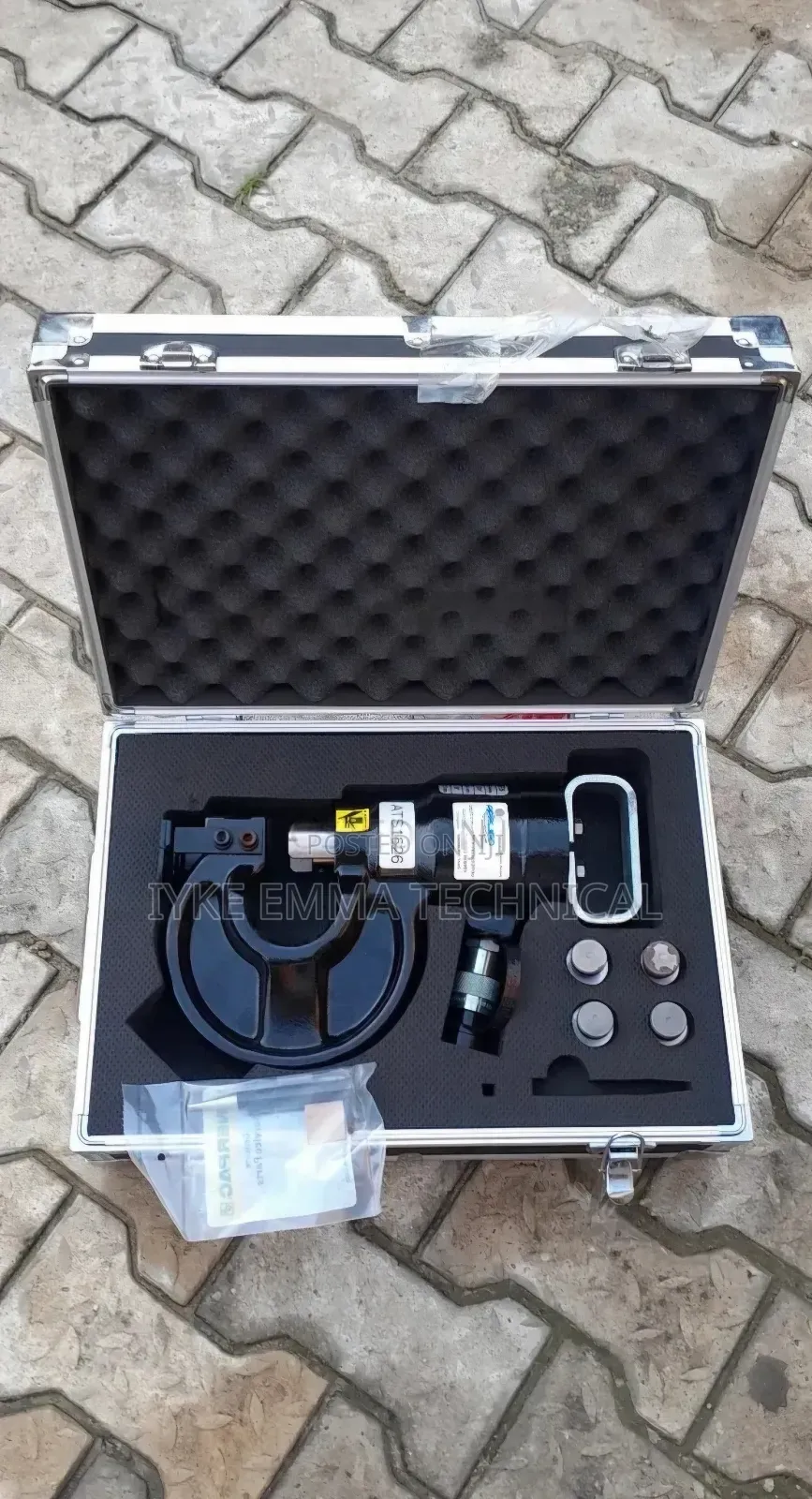 Portable Hydraulic Hole Punch