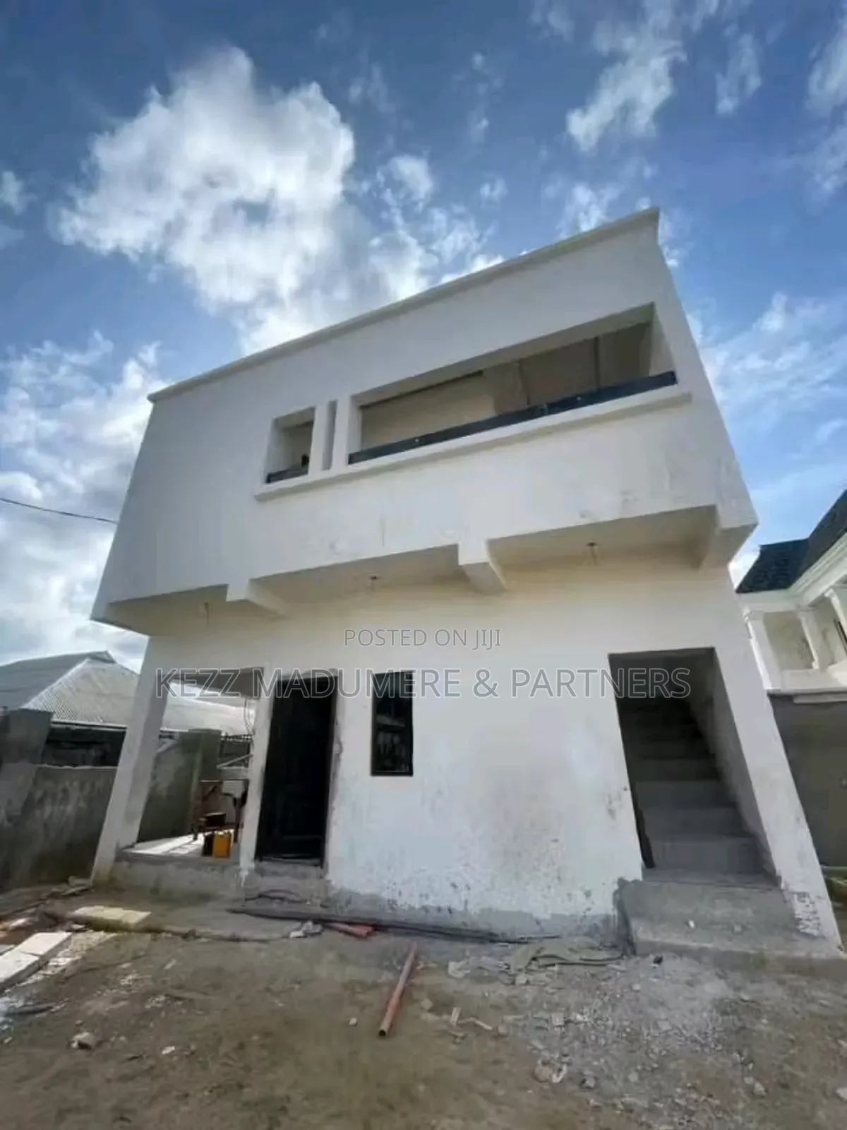 6bdrm Duplex in Mercyland Extention for sale