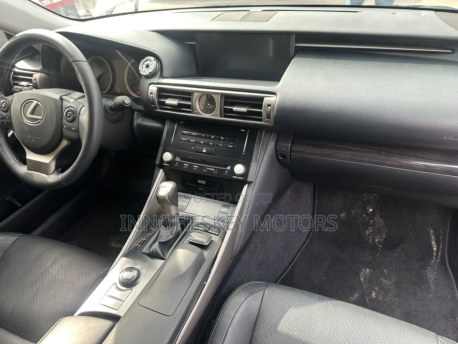 Lexus IS 250 2015 Gold