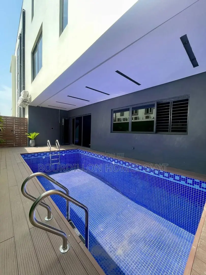 5bdrm Apartment in Lekki Phase 1 for sale