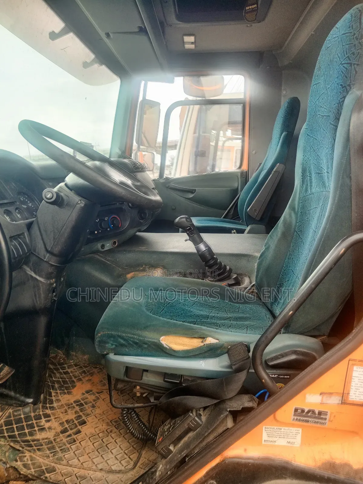 Daf 75 Cf Truck Half Bucket 10 Tyres