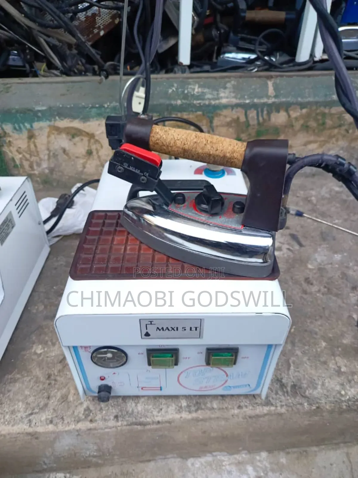 Industrial Five Litres Commercial Industrial Steaming Iron
