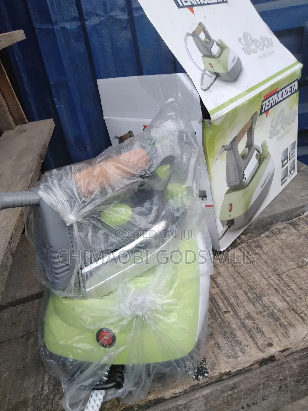 Brand New Termozeta Industrial Steaming Iron