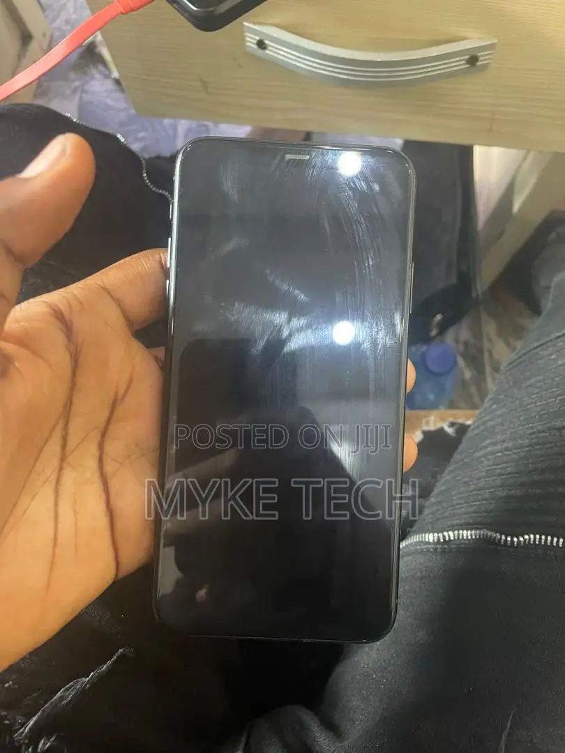 Apple iPhone XS Max 64 GB Black