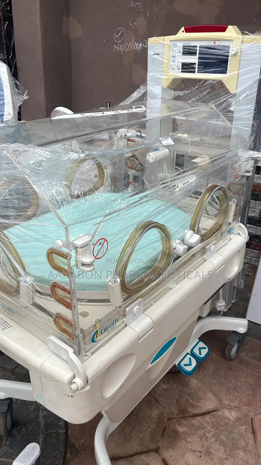 Giraffe Ge Omnibed Incubator