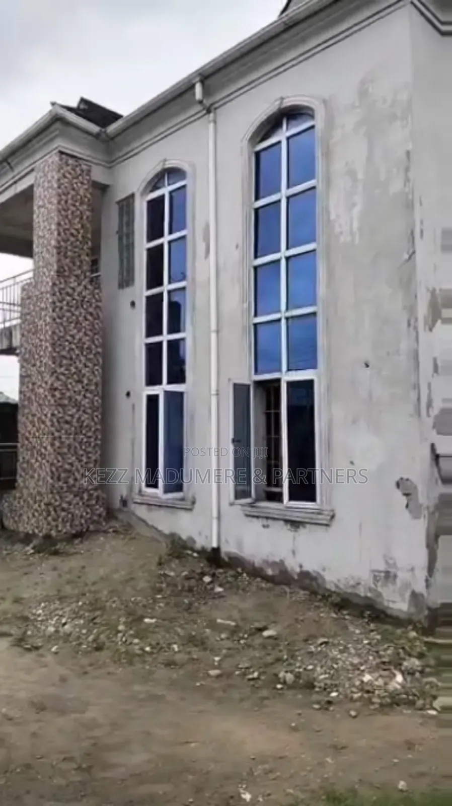 5bdrm Duplex in Off Eneka Rd, By 114 for sale