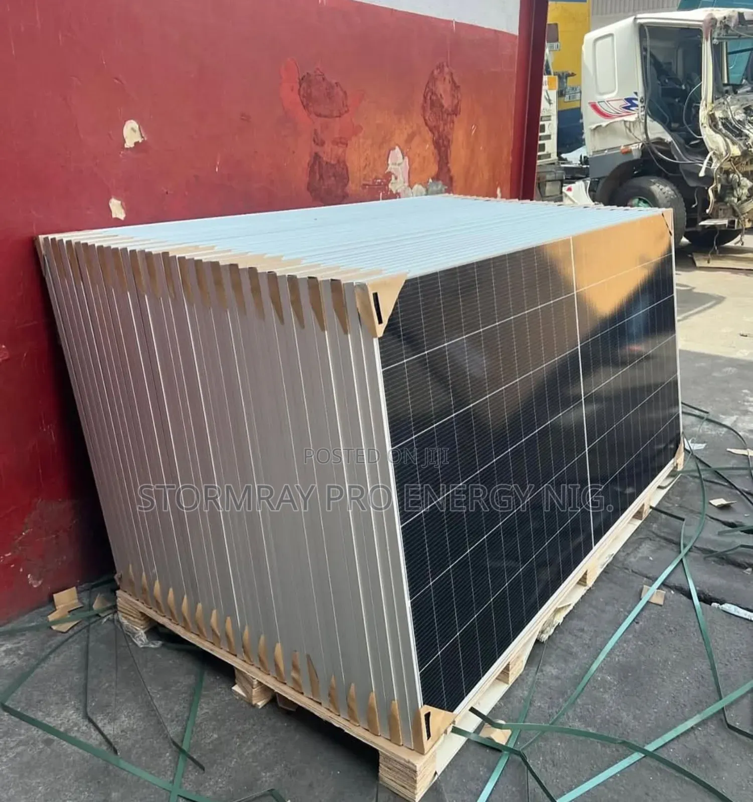 600w Jinko Bifacial Solar Panels