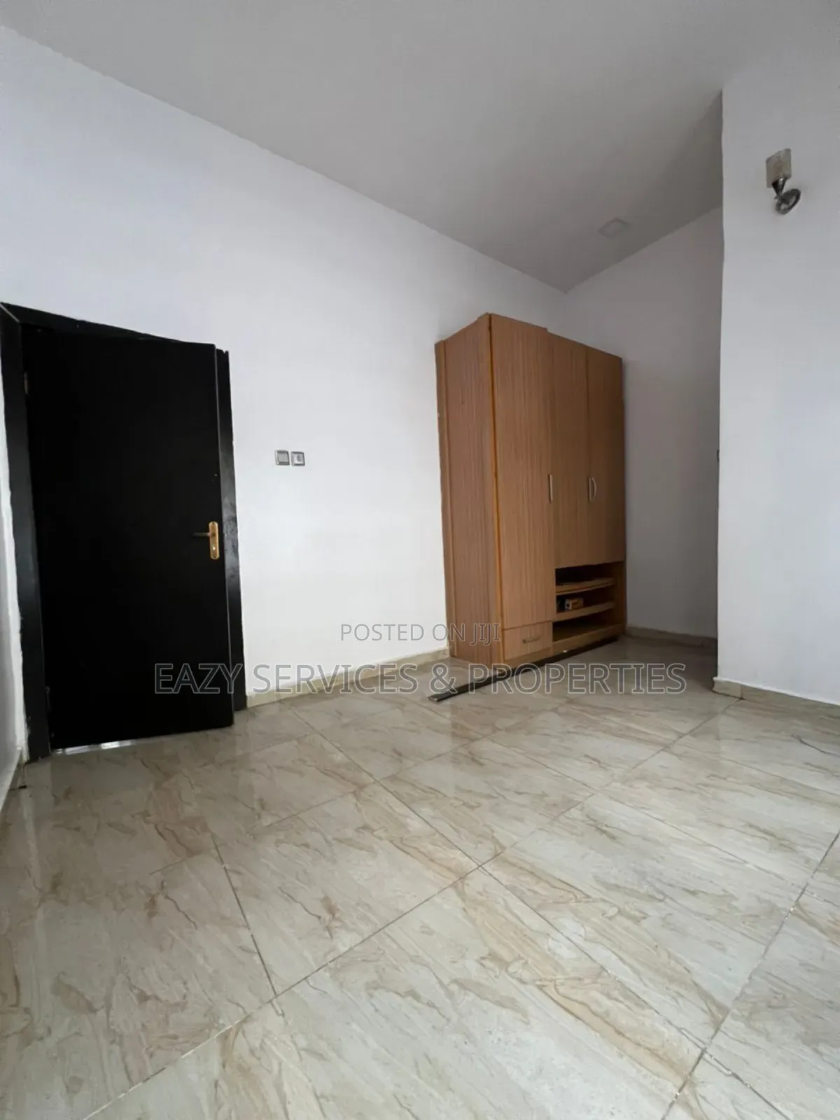1bdrm Shared Apartment in Gated And Secured, Osapa london for rent
