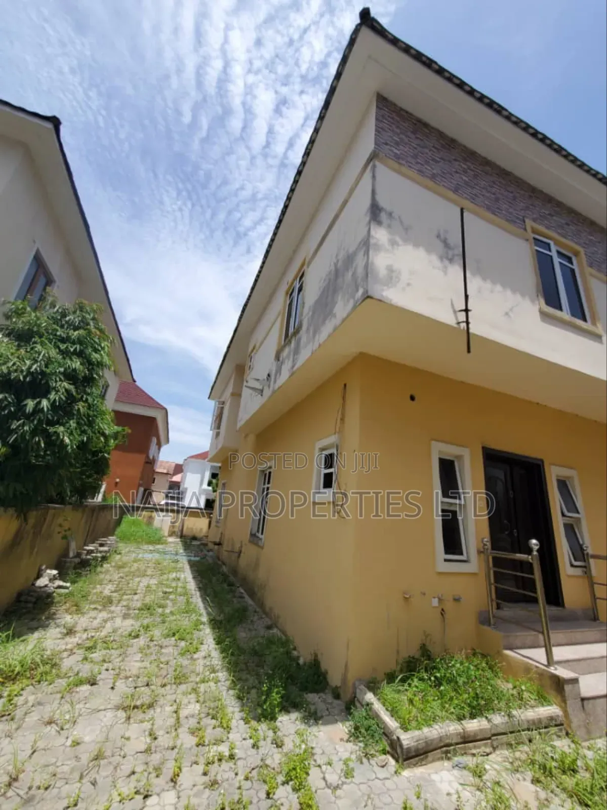 5bdrm Duplex in Crown Estate, Sangotedo for sale