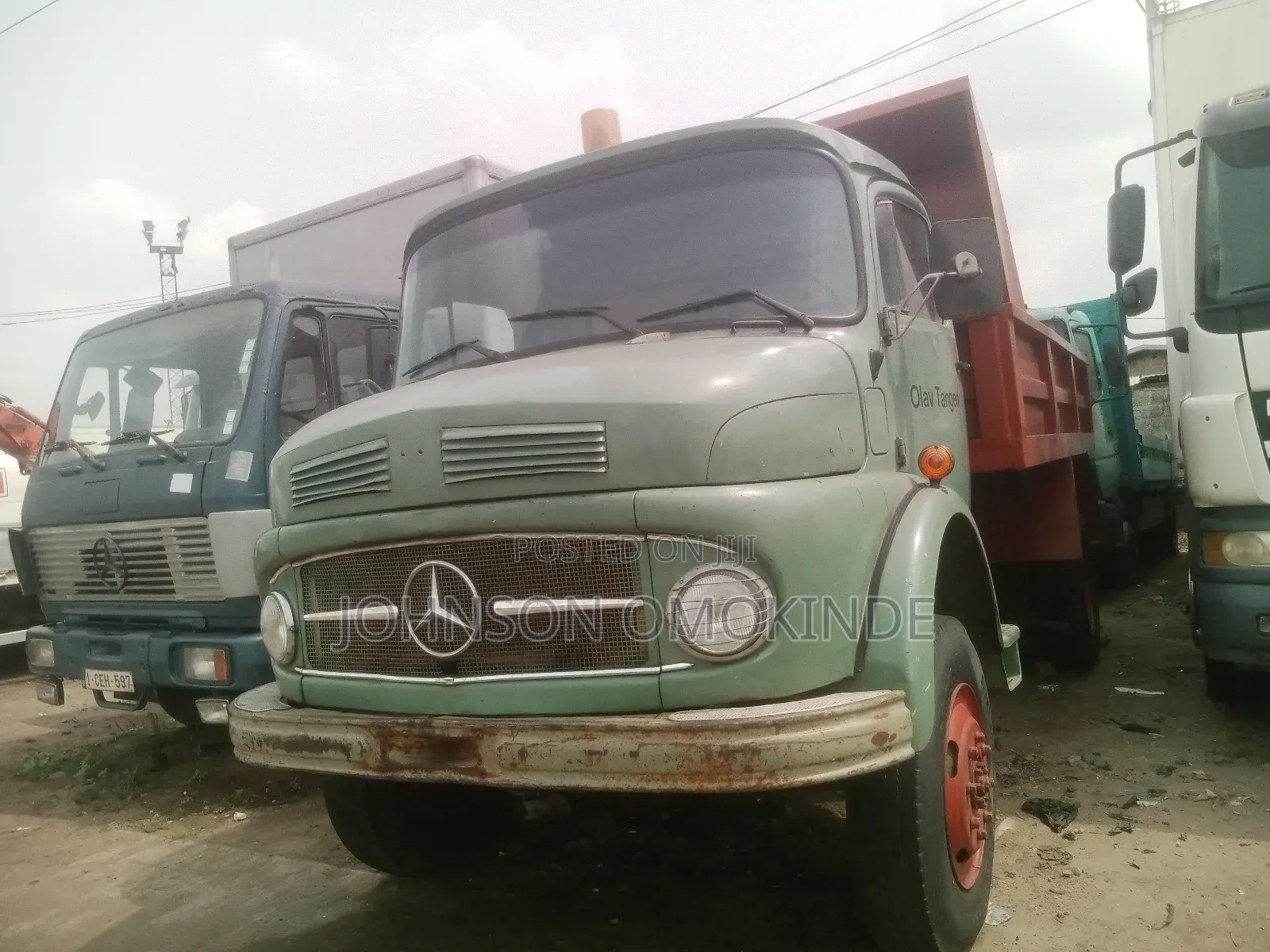 Mercedes Benz 911 Tipper