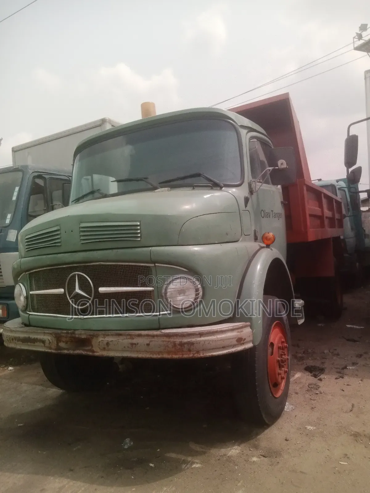 Mercedes Benz 911 Tipper