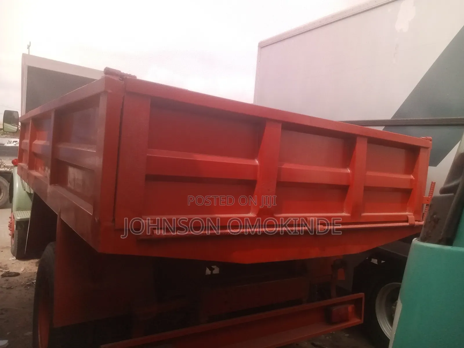 Mercedes Benz 911 Tipper