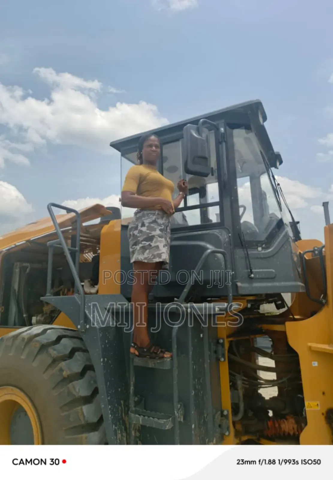 "Brand New Lonking Loader for Sale. Fastest Buyer