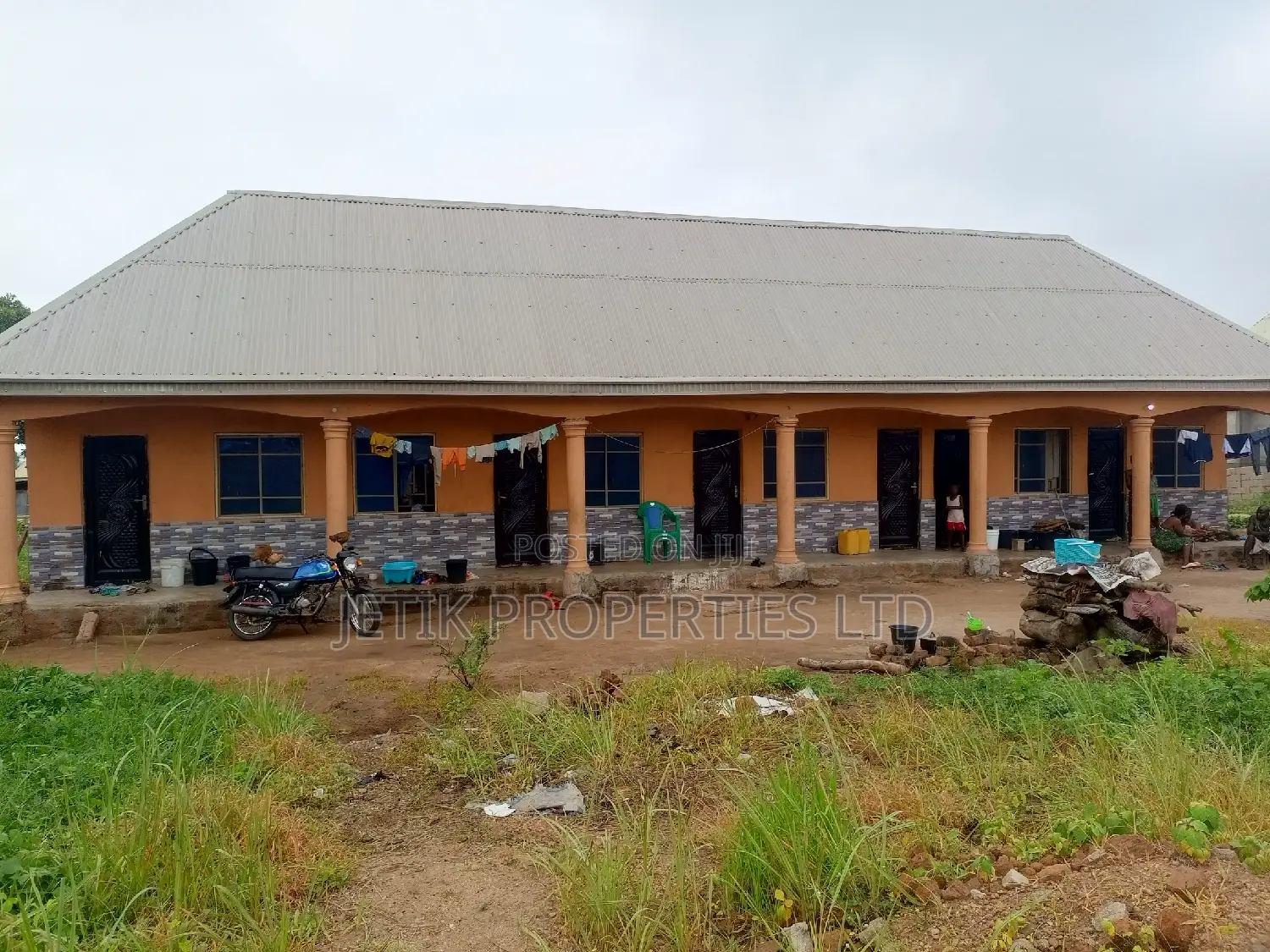 10bdrm House in Tse- Adamu, Makurdi for sale