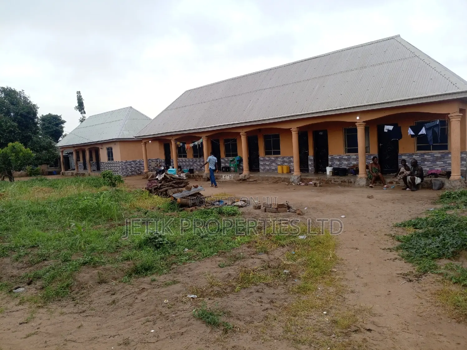 10bdrm House in Tse- Adamu, Makurdi for sale