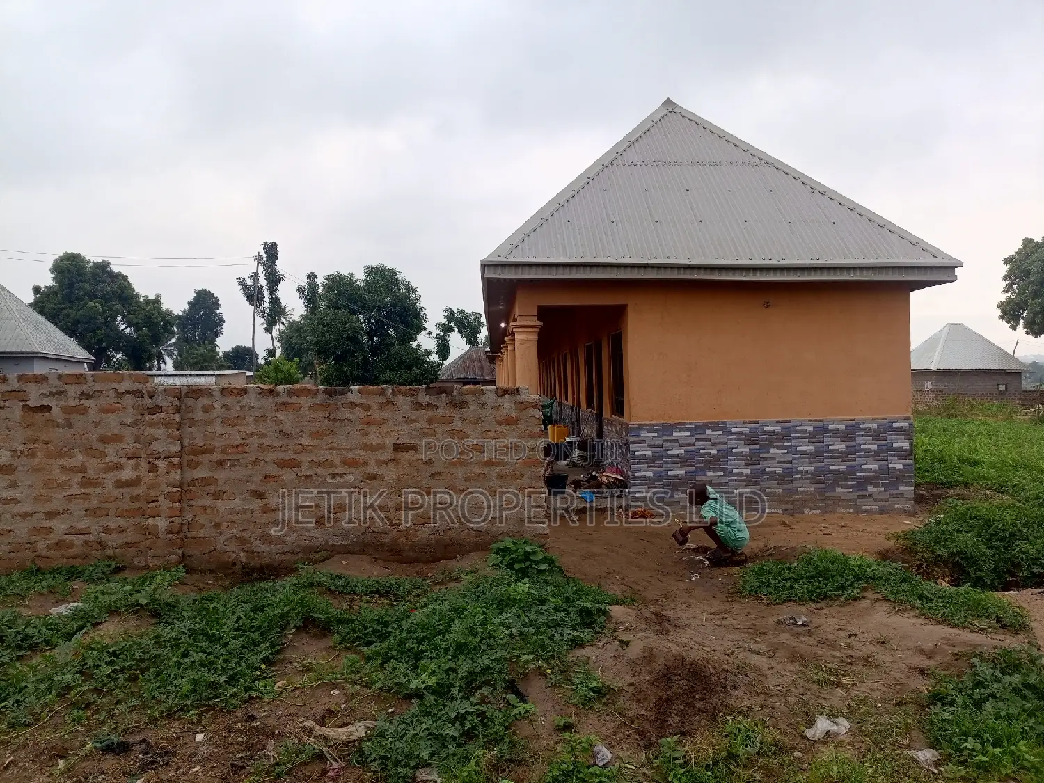10bdrm House in Tse- Adamu, Makurdi for sale