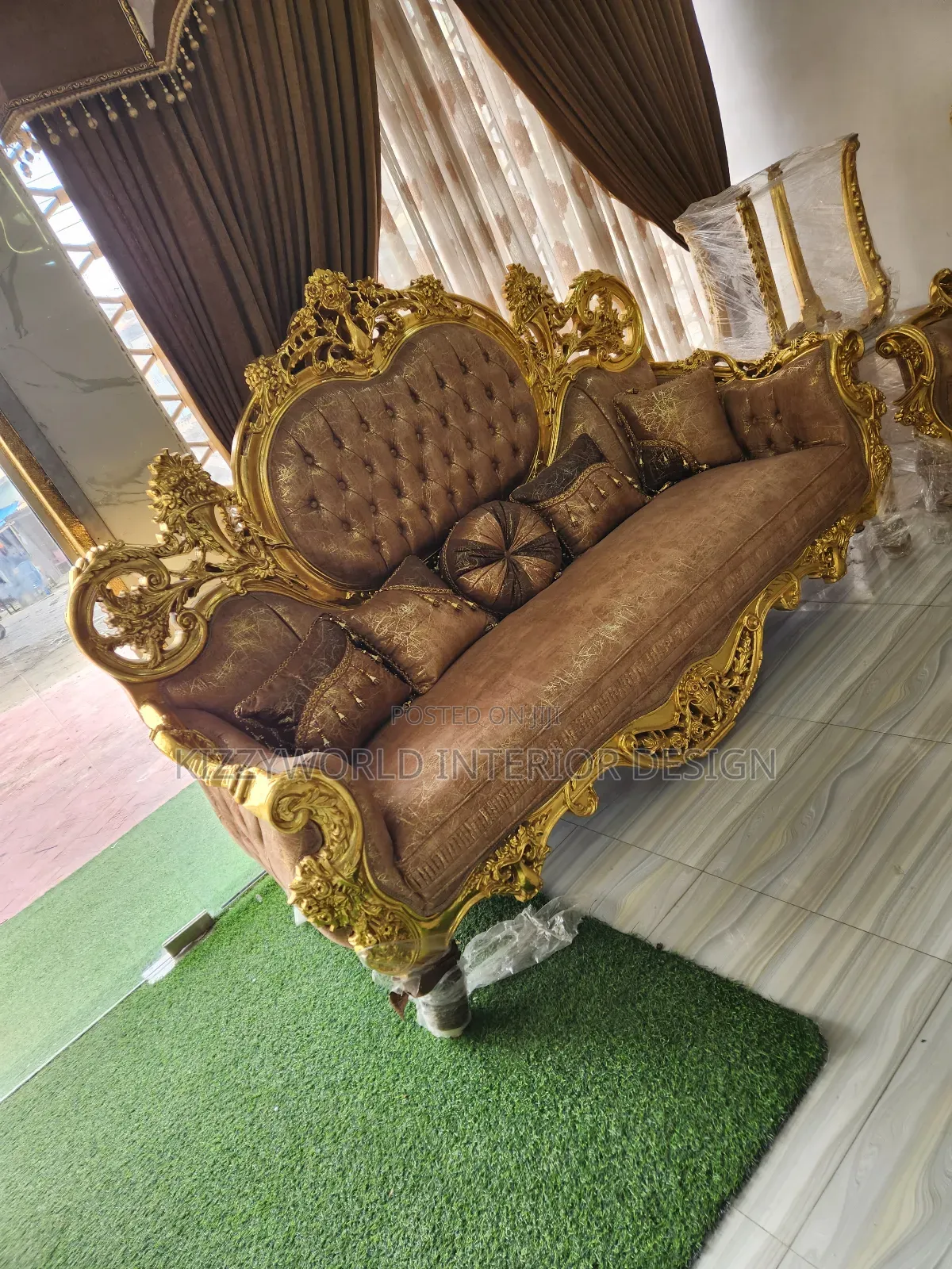 Set of Royal Sofa Chair by 7 Seater .
