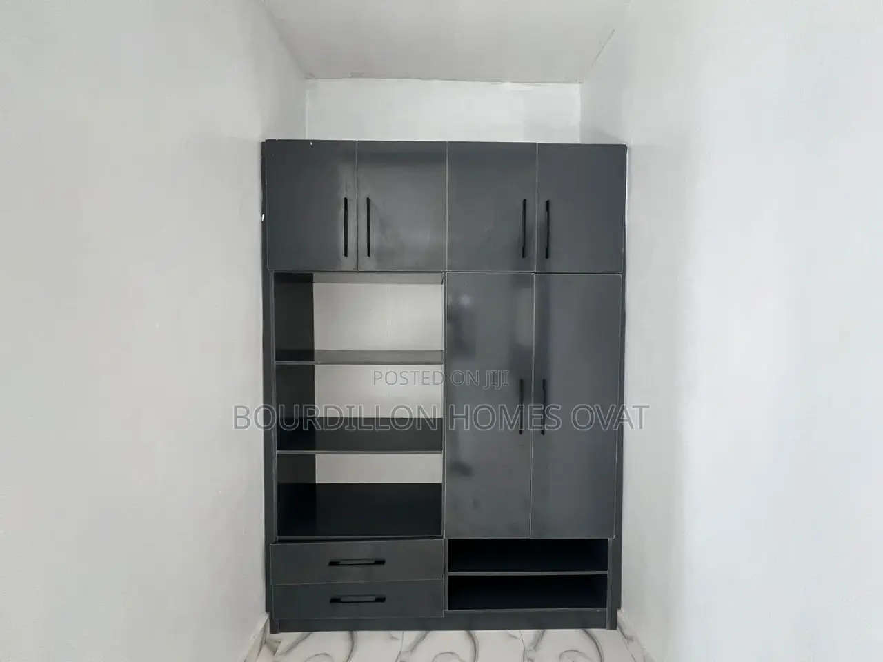 4bdrm Duplex in Ikota for sale