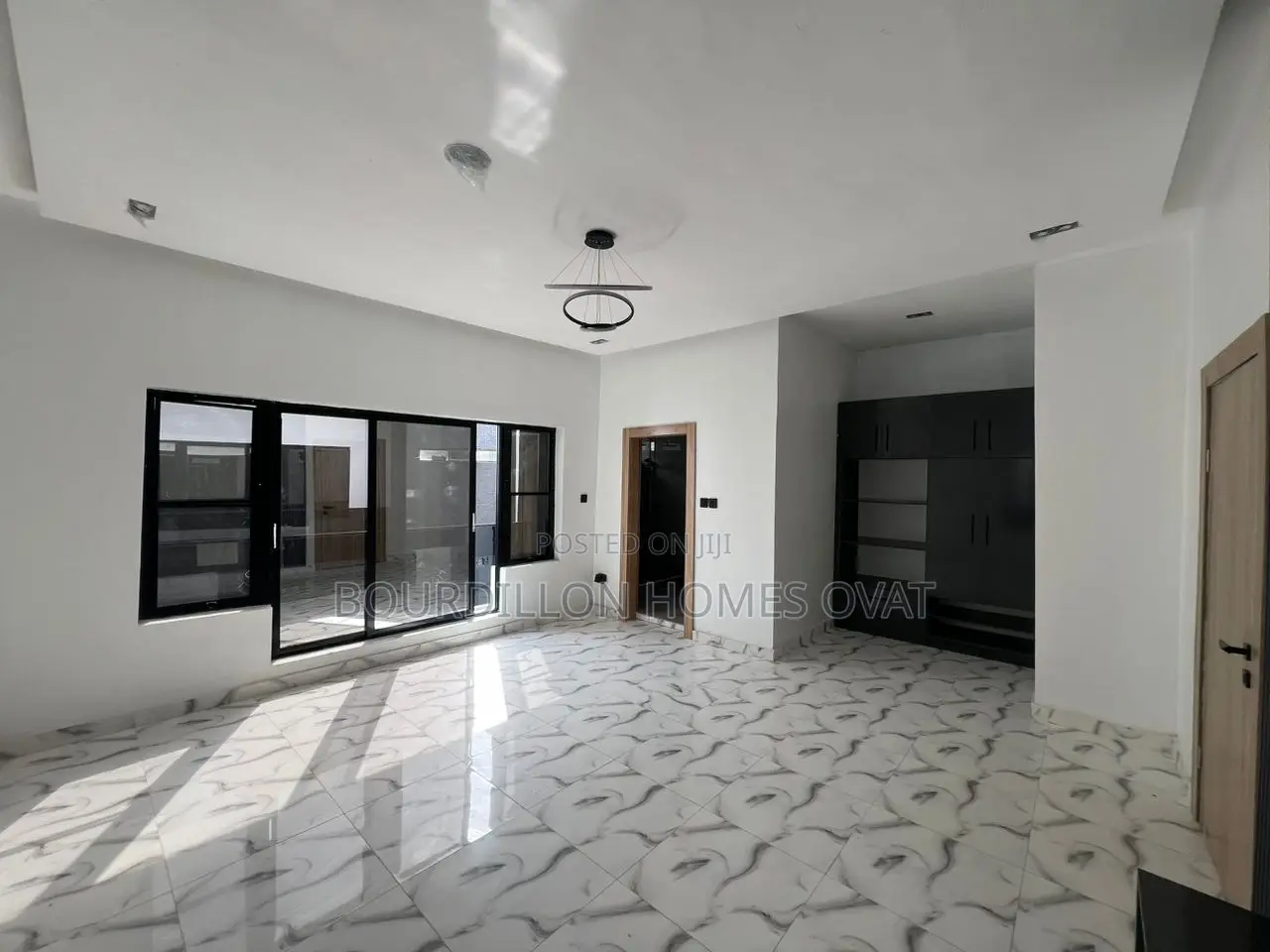 4bdrm Duplex in Ikota for sale