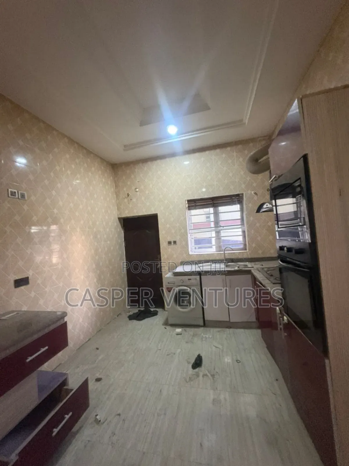 1bdrm Room & Parlour in Van Daniels, Lekki Phase 2 for rent