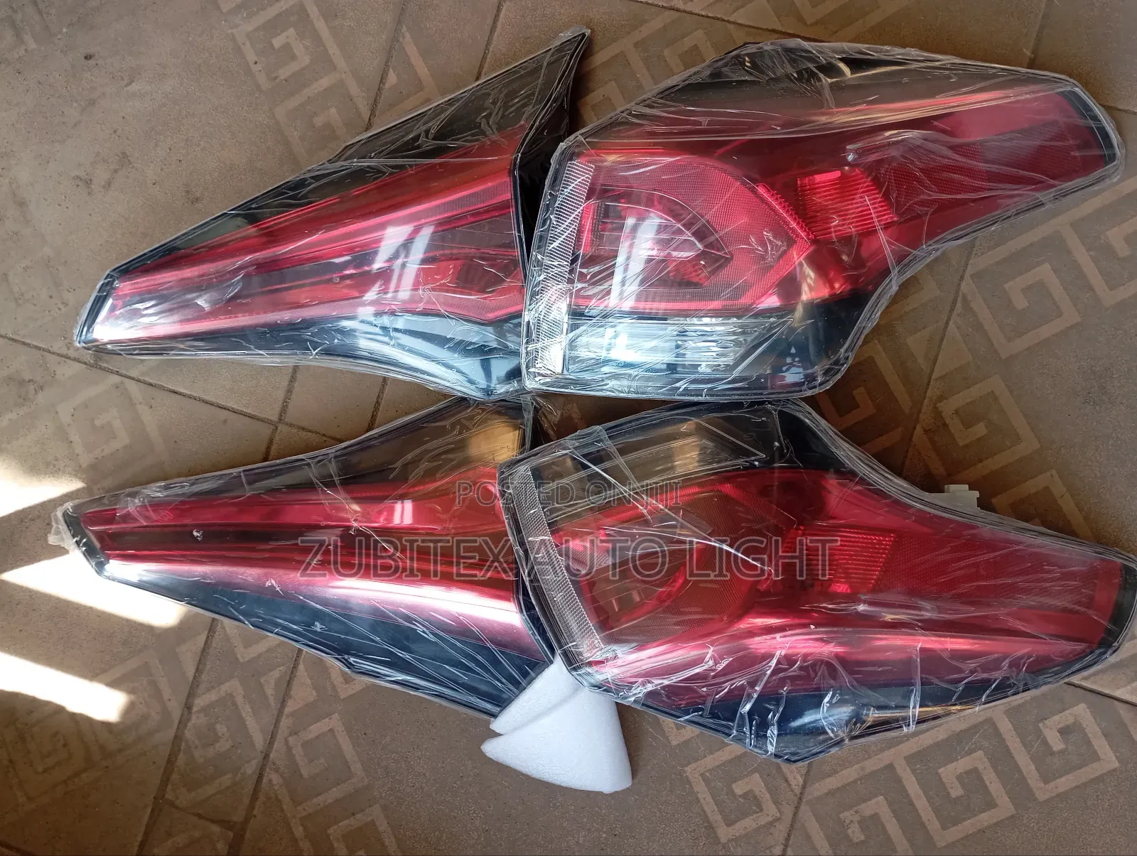 Complete Rearlight Rav4 2018