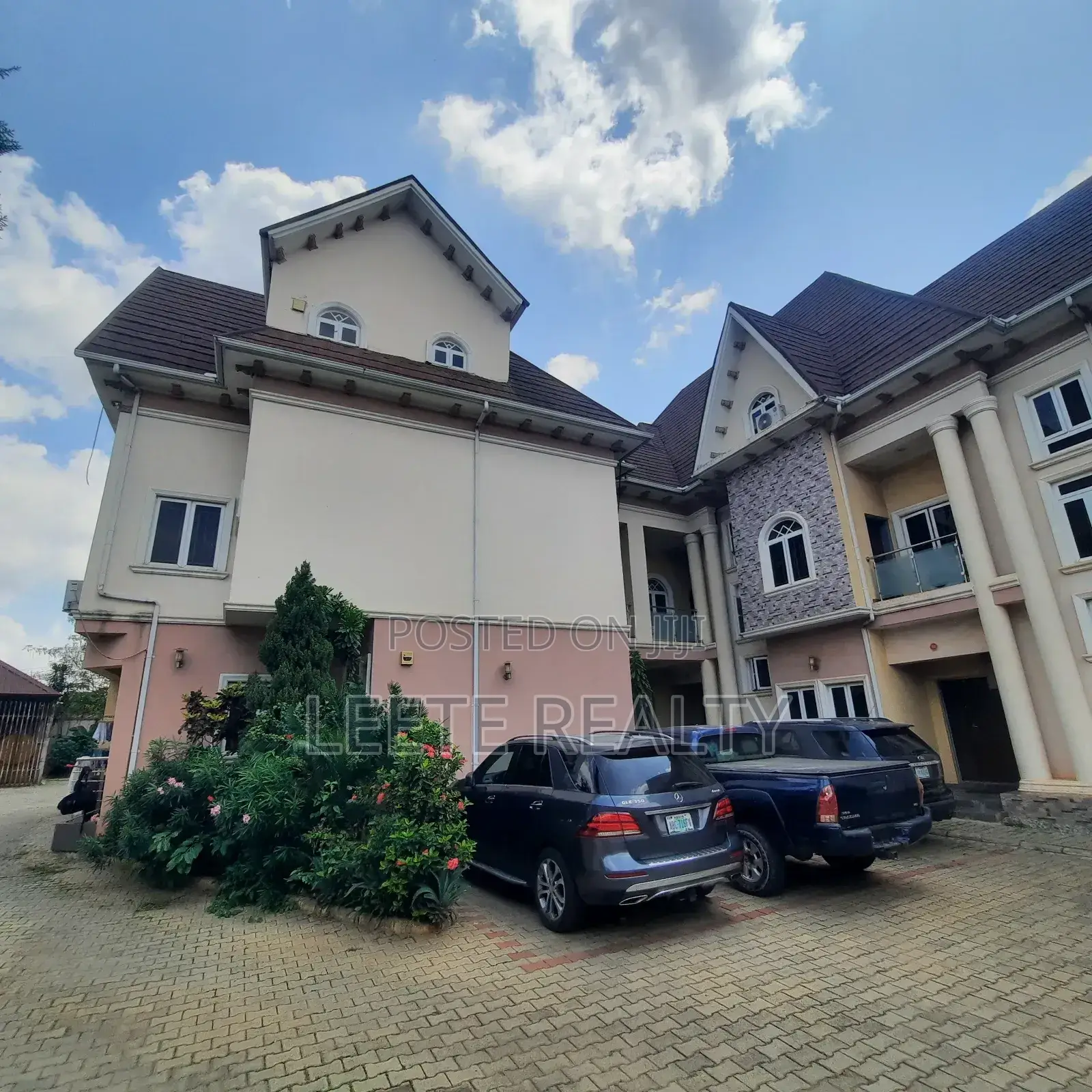 3bdrm Townhouse/Terrace in Jabi for sale