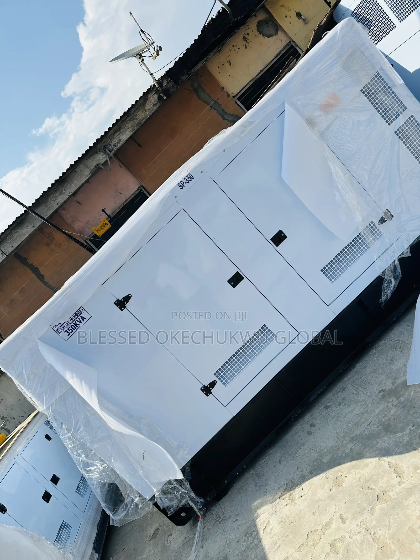 350kva Perkins Soundproof Generator 100% Copper