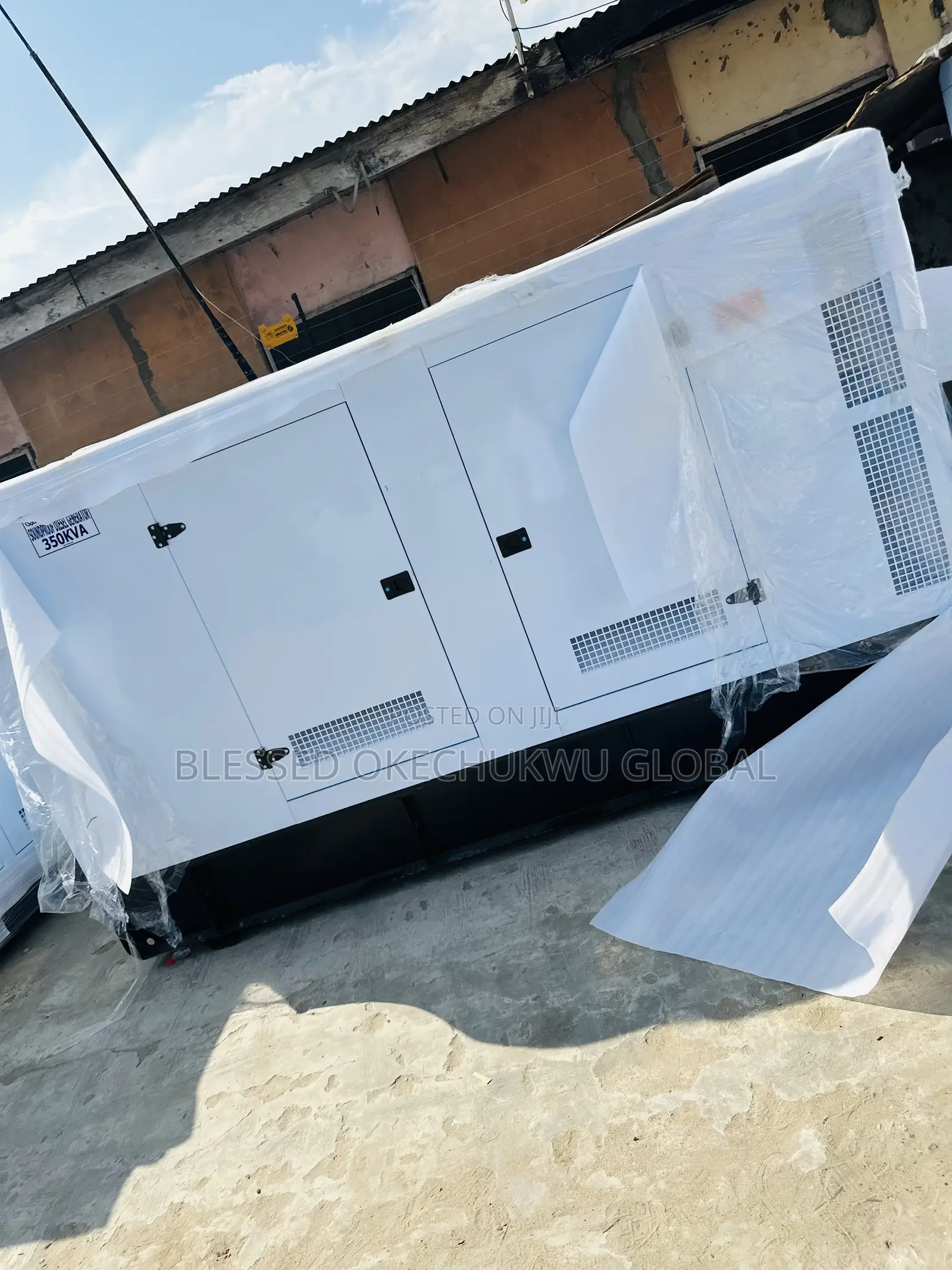350kva Perkins Soundproof Generator 100% Copper