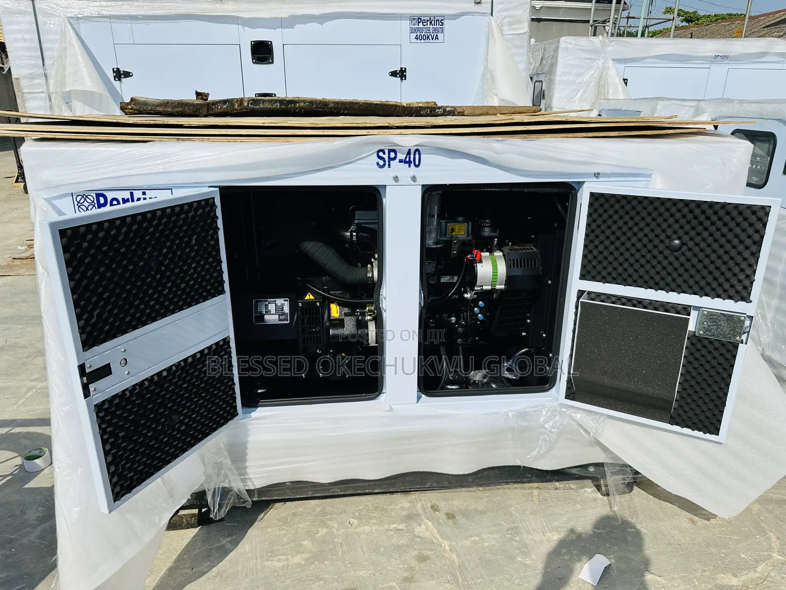 40kva Perkins Soundproof Generator 100%Copper